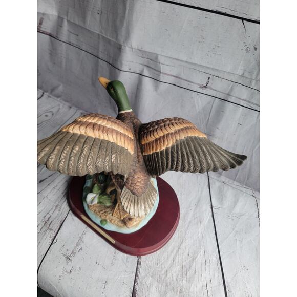 Wellington Collection Mallard Duck 8 in Figure With Box - Picture 5 of 12